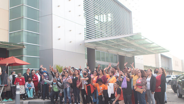 conselho-do-idoso-realiza-tarde-de-cinema-junto-ao-suzano-shopping